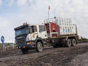 Scania P380 6x6 Crew Cab 2004 года